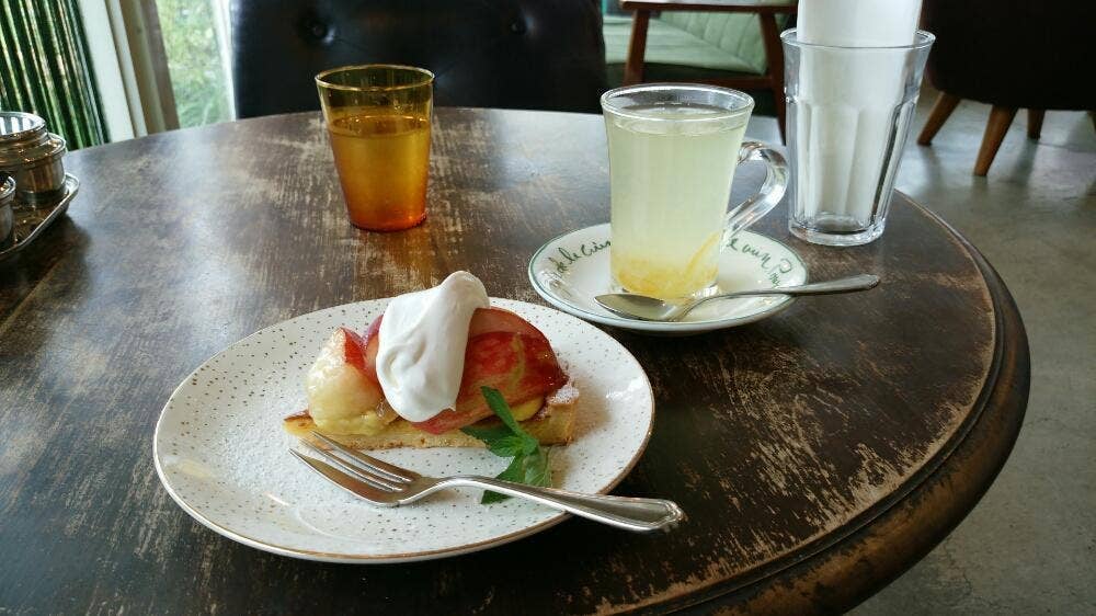 q.e.d. STORE&CAFE