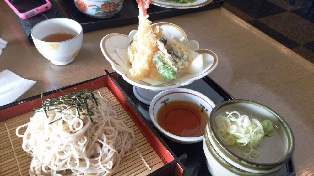花遊膳