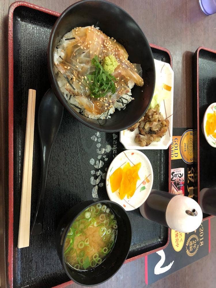 津田の松原サービスエリア上り下り 売店