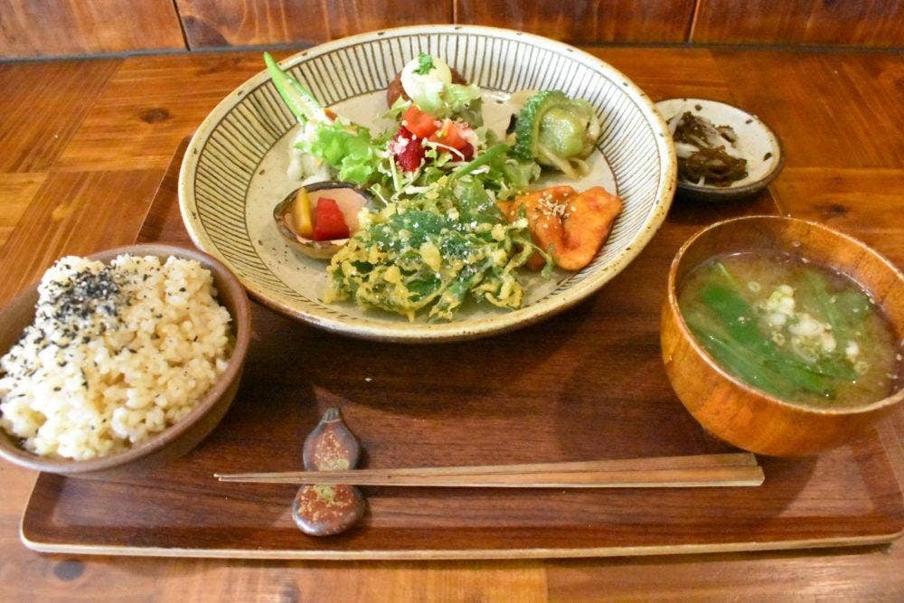 自然食とおやつ mana