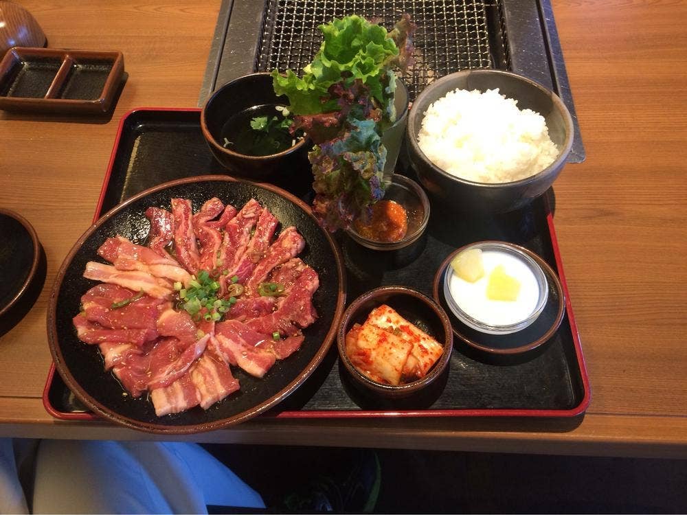 炭火焼肉 七輪房 鹿浜店