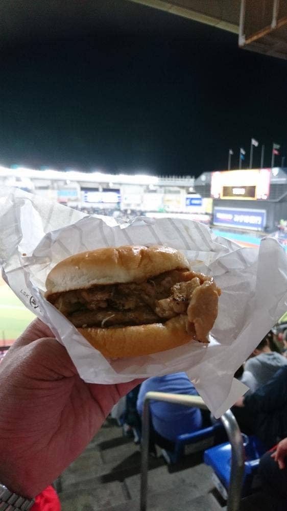 ロッテリア zozoマリンスタジアム店