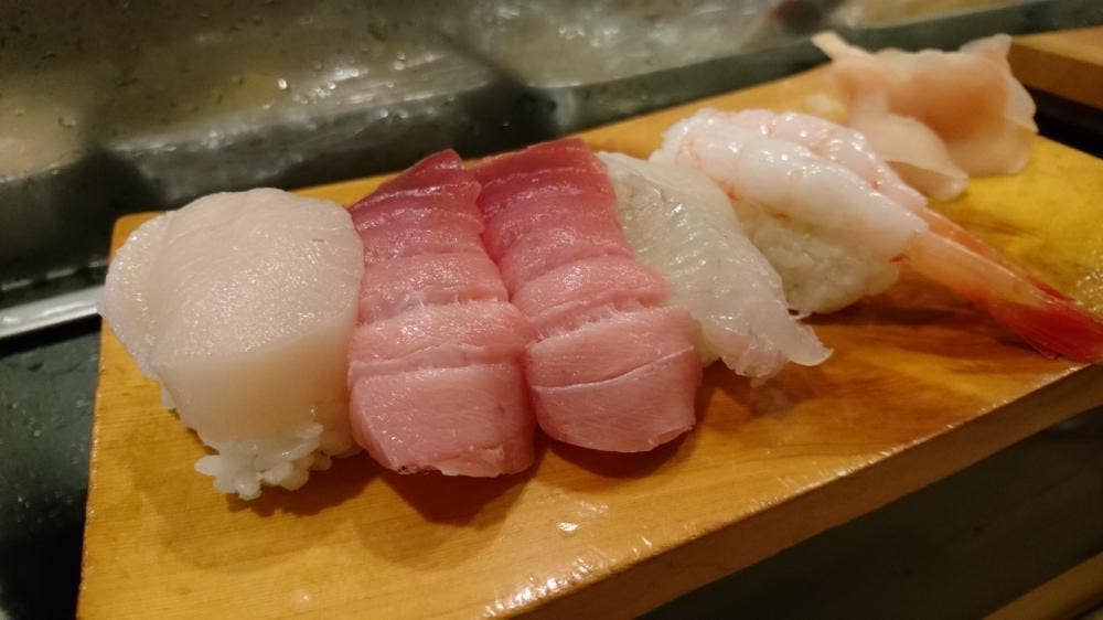 巴鮨