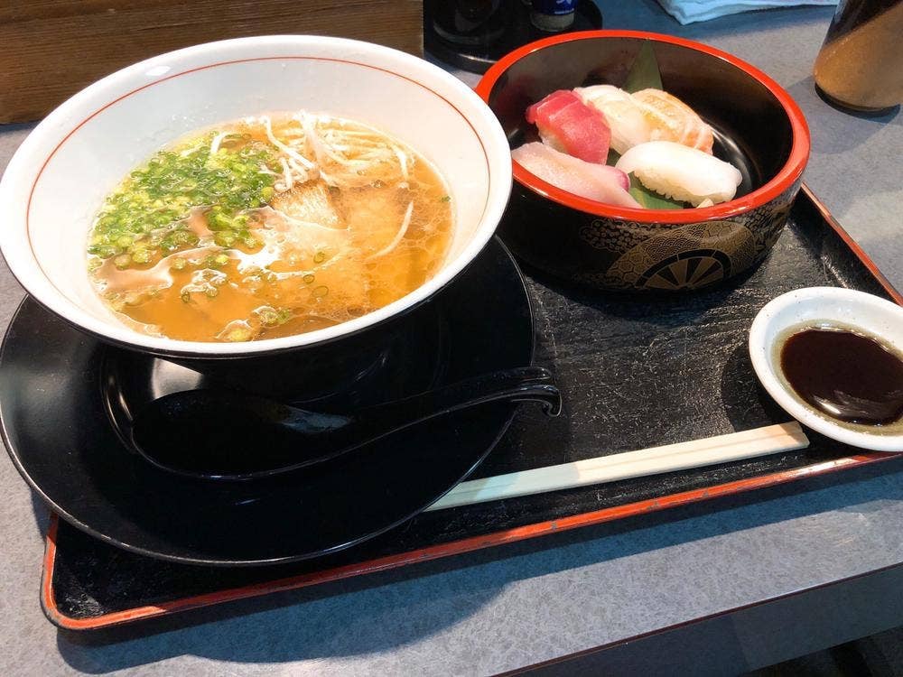 みなと亭