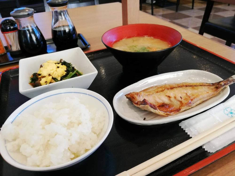 一汁三菜食堂高知インター店