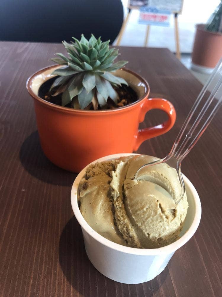 HONAI GARDEN CAFE 道の駅庭園の郷保内