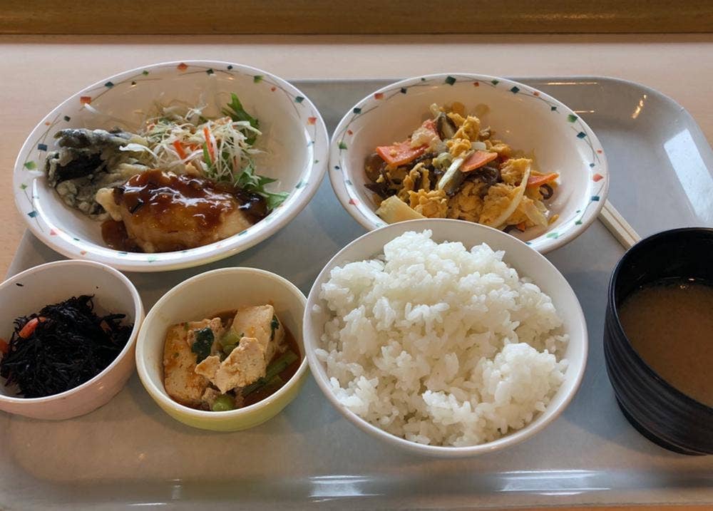 東京港湾合同庁舎 食堂