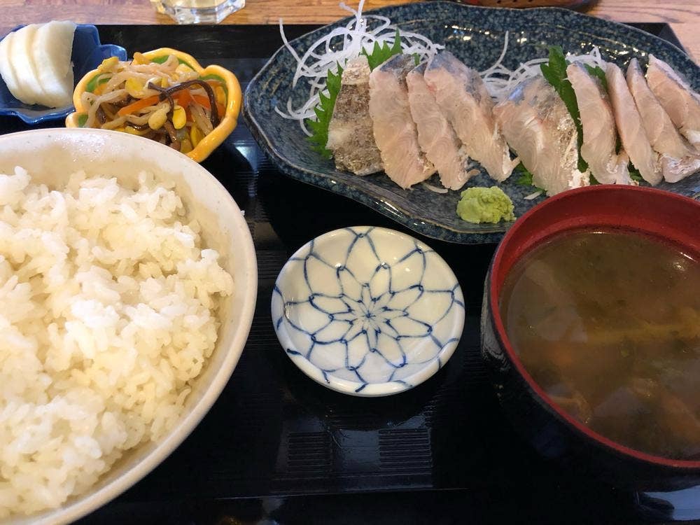 備長炭火ホルモン焼 しちりん