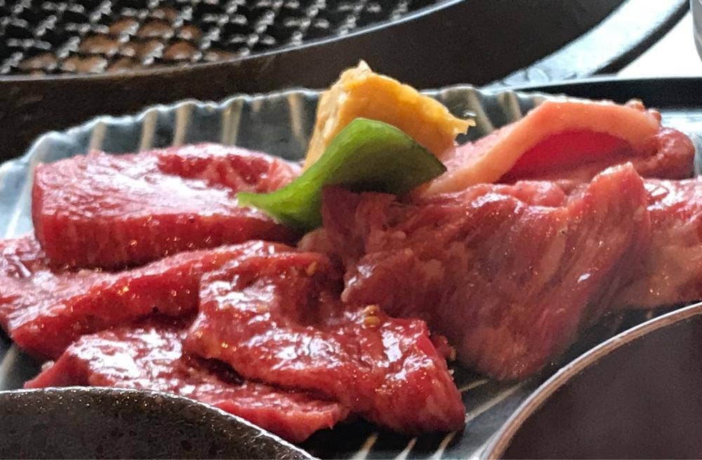 炭火焼肉しん