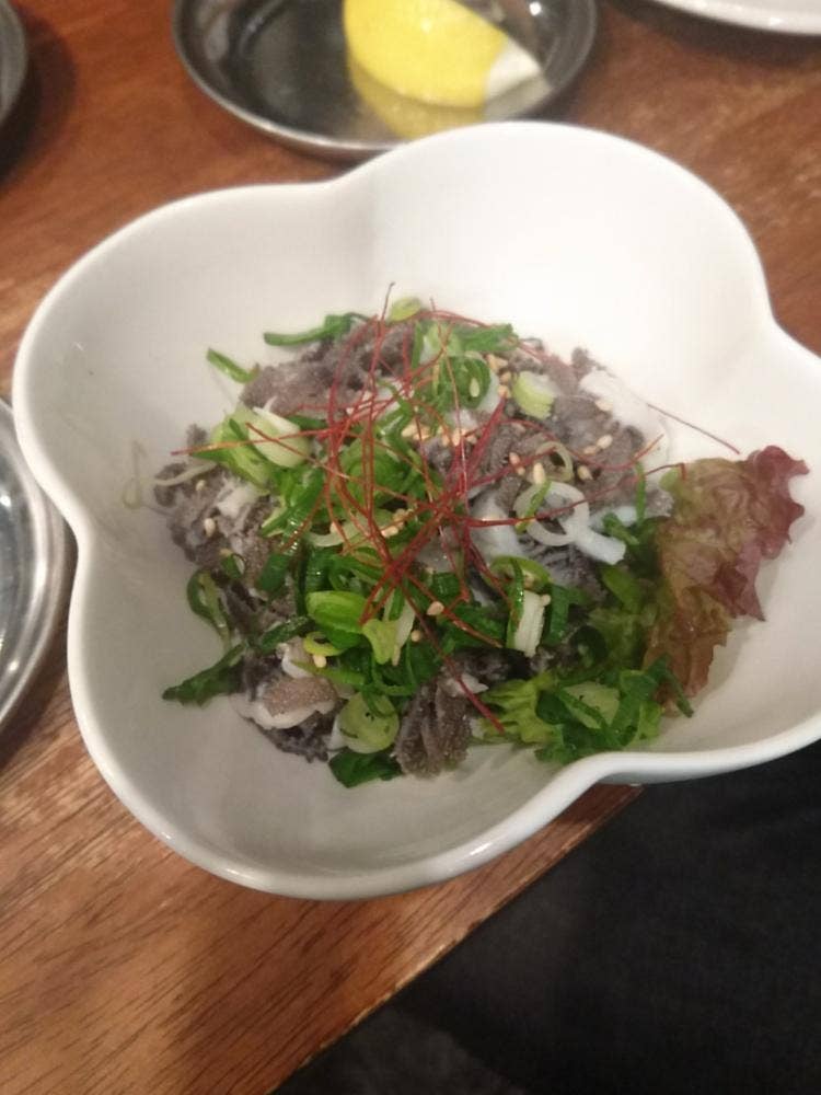 ホルモン焼肉えんとつ