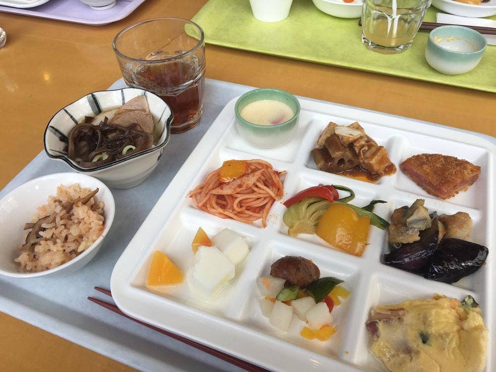 ダイニングレストラン クローバー