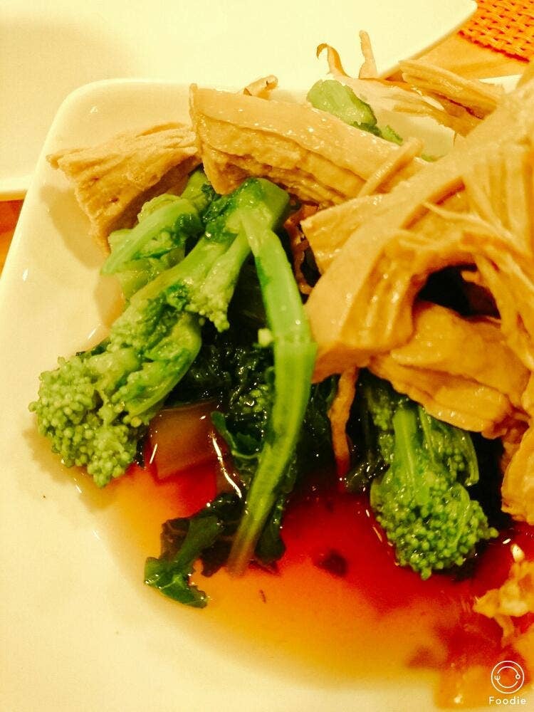 鶏炭焼き CHARCOAL CHICKEN
