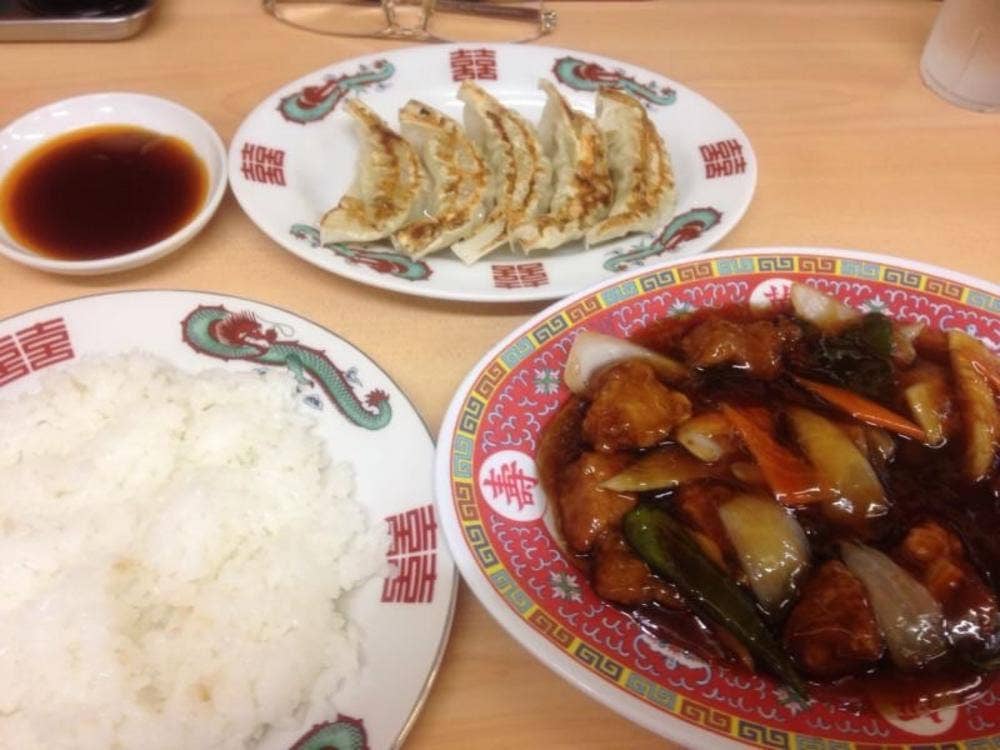 津久野飯店