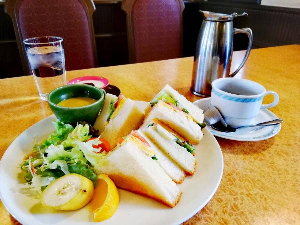カフェ クラブ