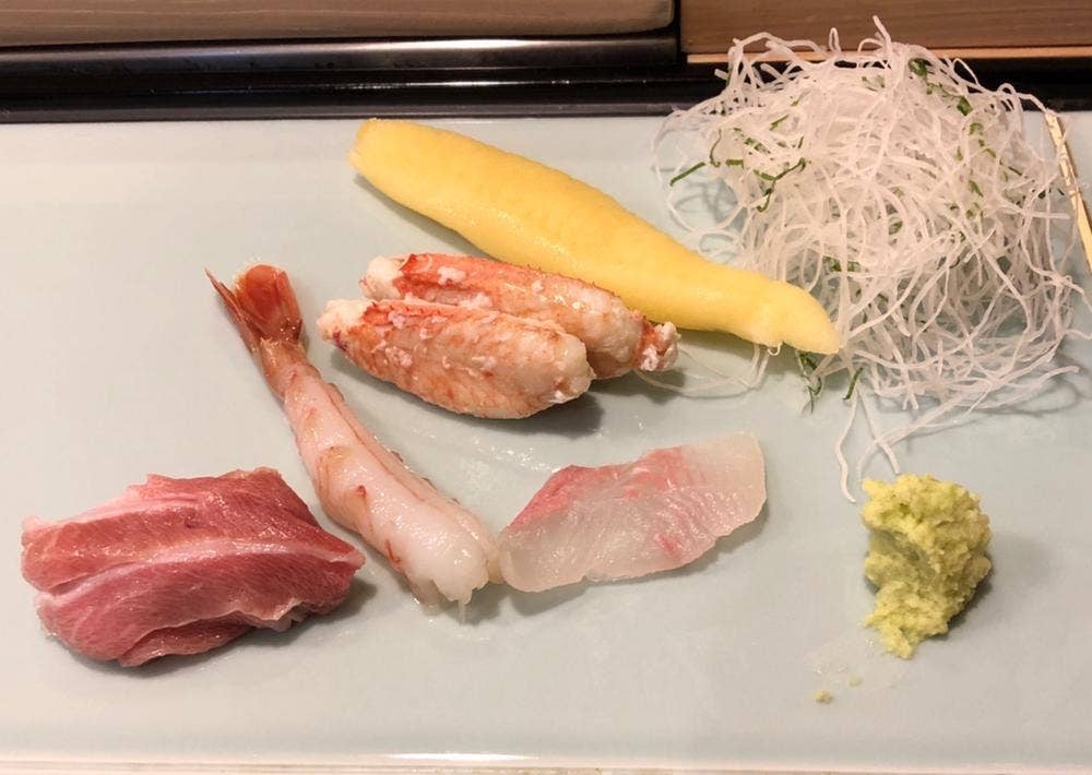鮨割烹鶴鮨