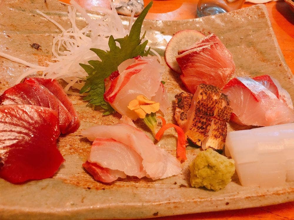 きざかな かくみ