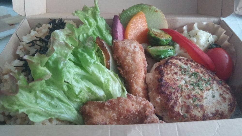 Raw style cafe Verita