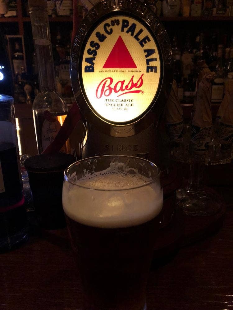 VAL'S BAR