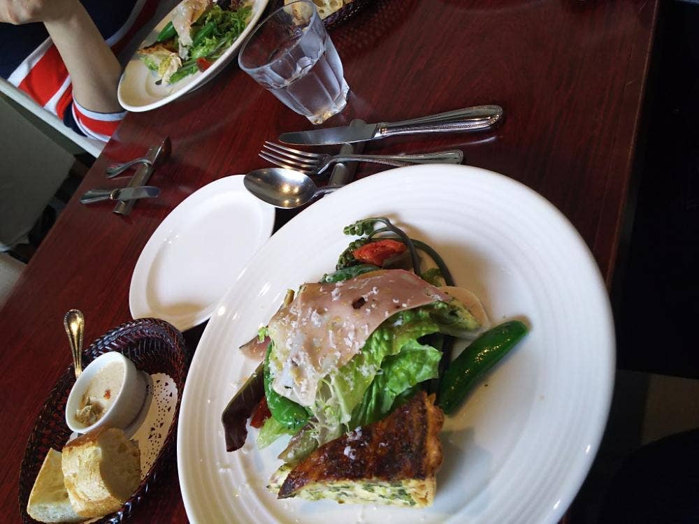 ビストロ イイダ