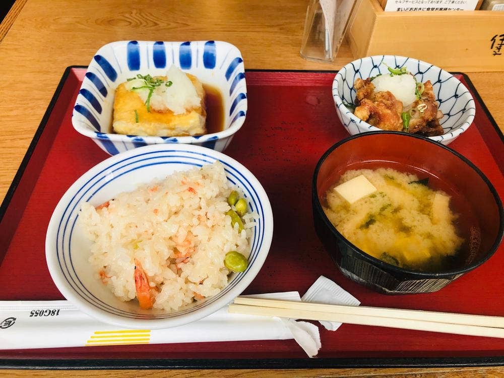 日進かにこう食堂