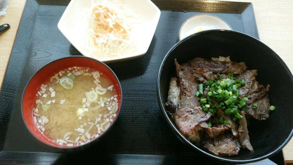 鷲の食卓 南8条店