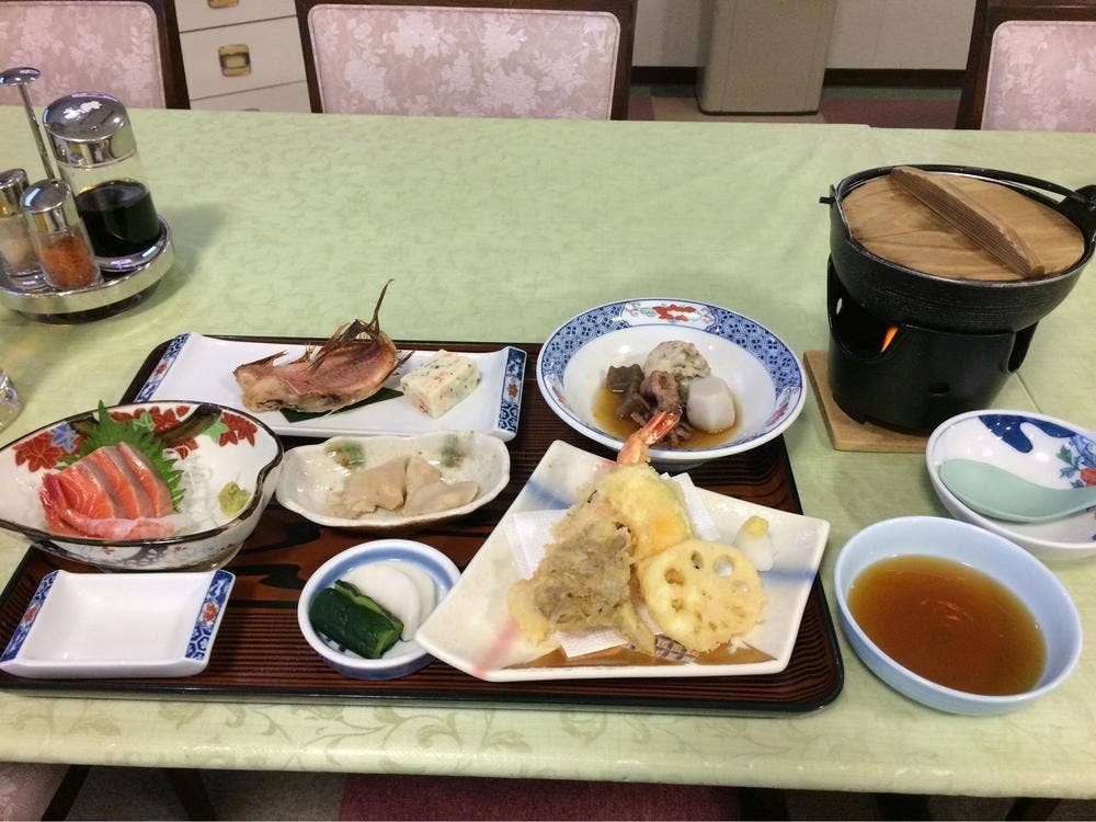 鳥海荘