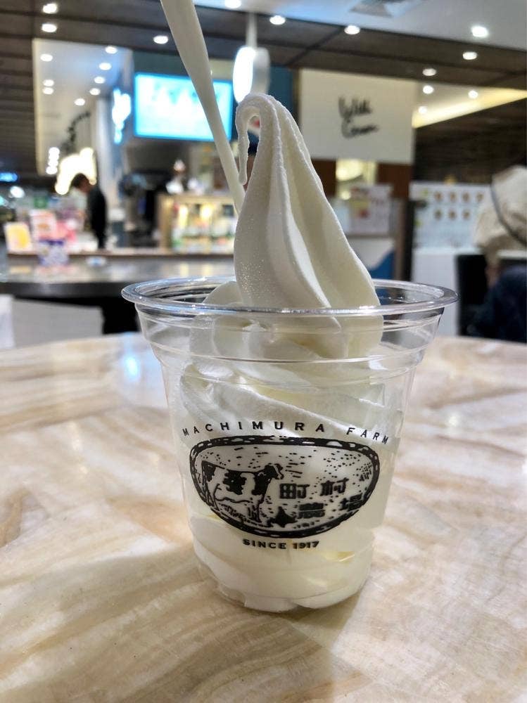 町村農場 the MILK 横浜西口店