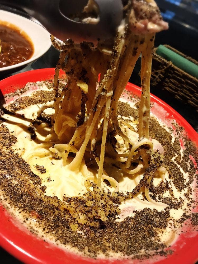 NUTS CAFE TRIP