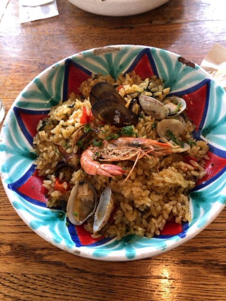 タベルナ・ユキ