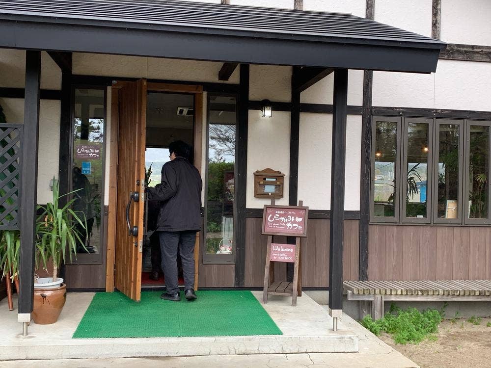 しらかみカフェ