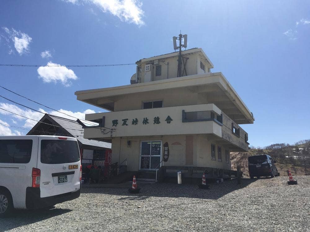 野反峠休憩舎
