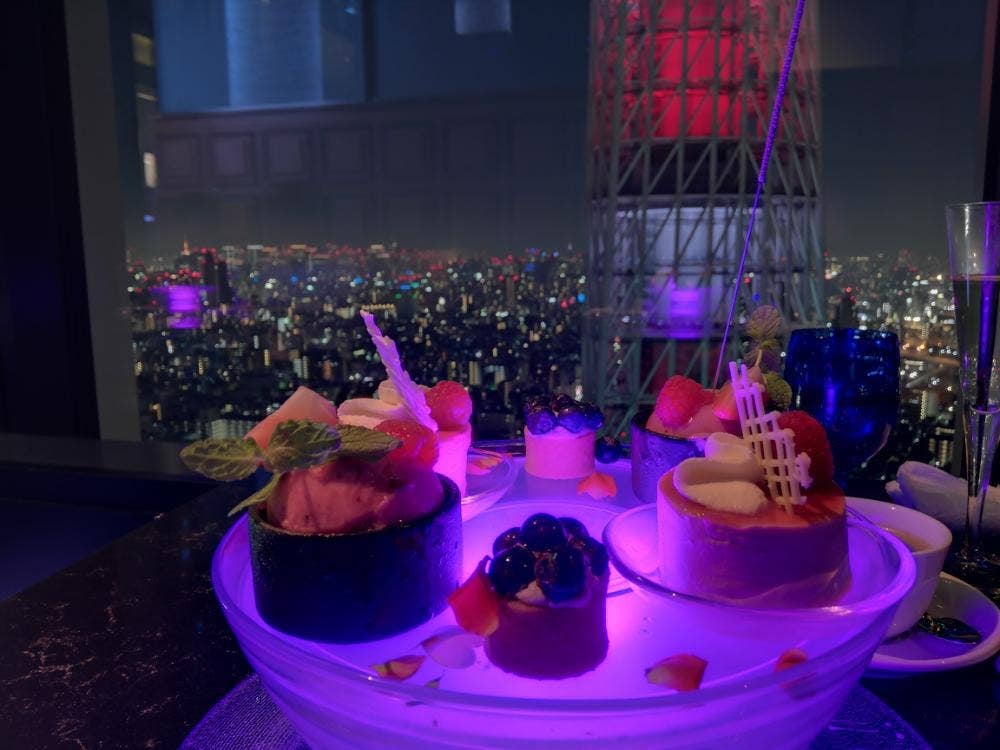 天空LOUNGE TOP of TREE