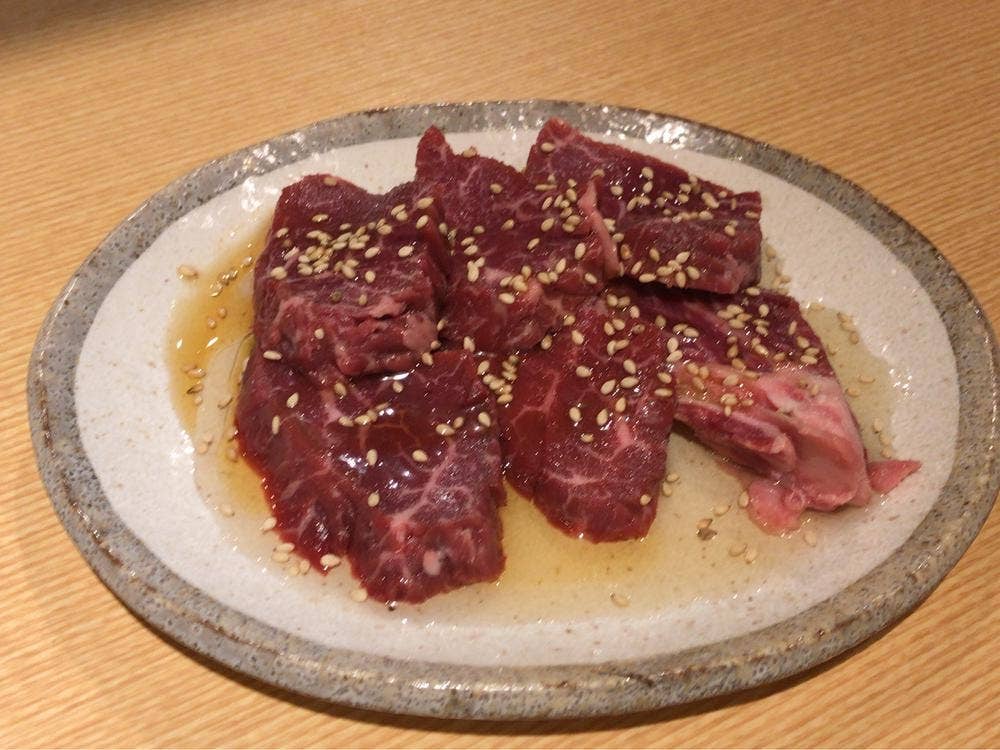 赤身肉と塩ホルモン べんてん