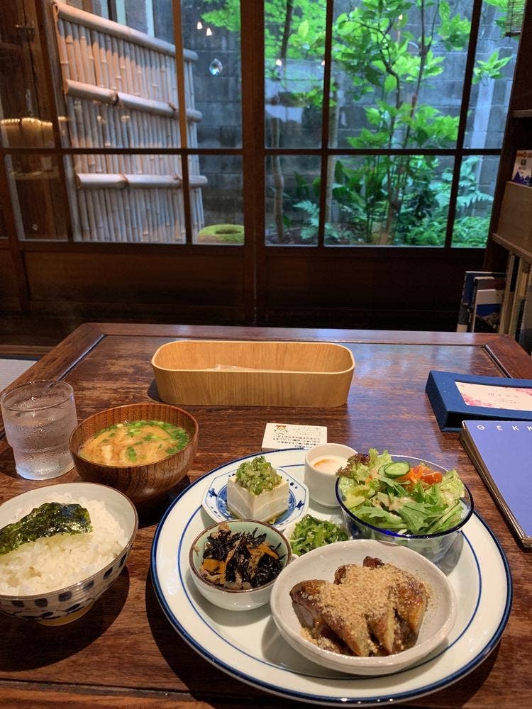 古書と茶房 ことばのはおと