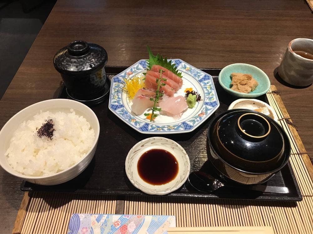 日本料理えいたろう