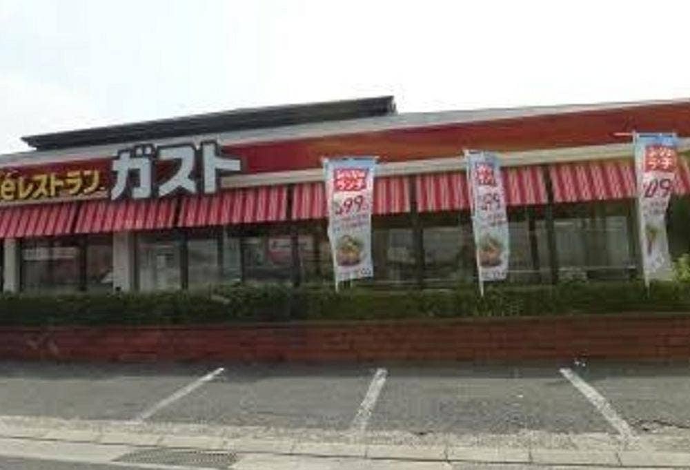 ガスト 三木志染店