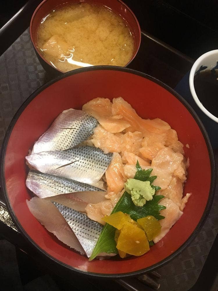 すし亭