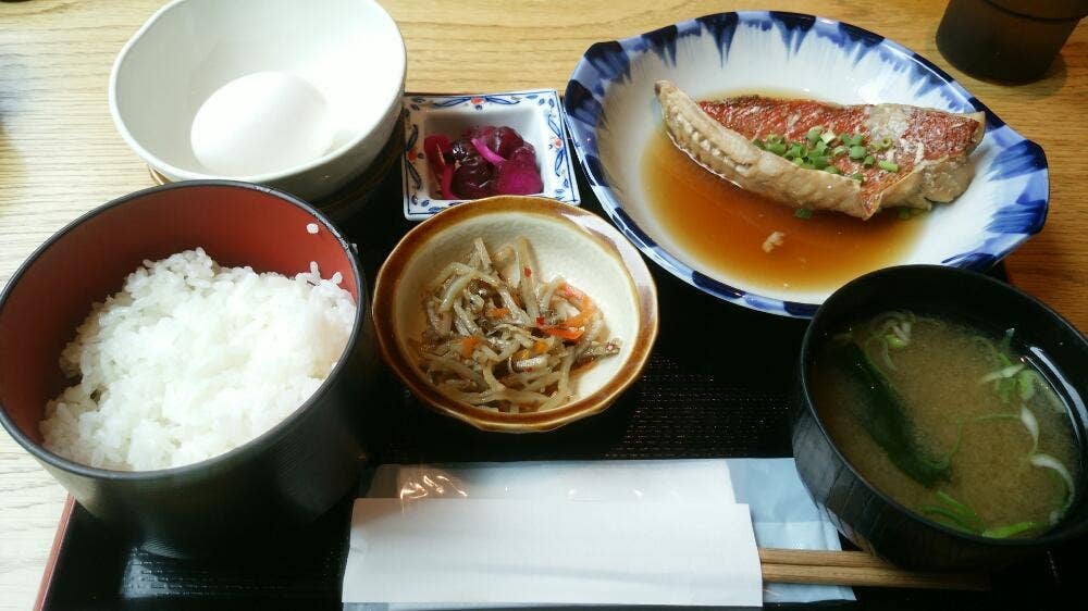 浜料理 厚岸漁業部 祐一郎商店 札幌駅前通店