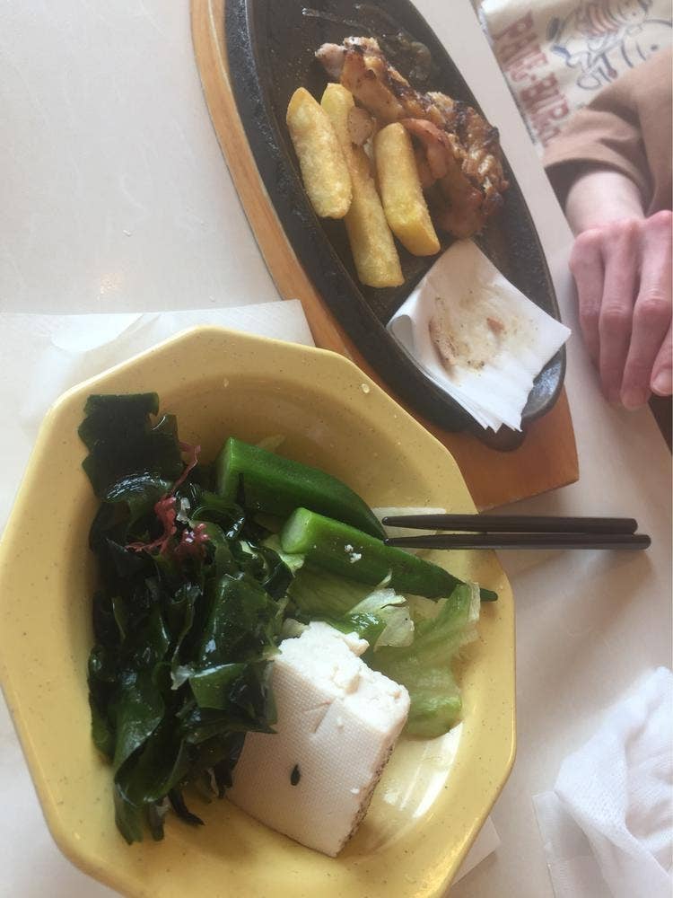 ヴィクトリアステーション 静内店