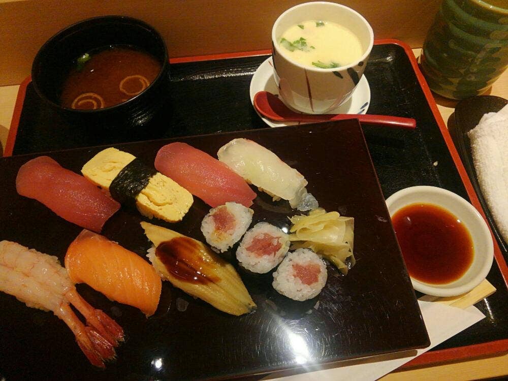 浜寿し エスカ店