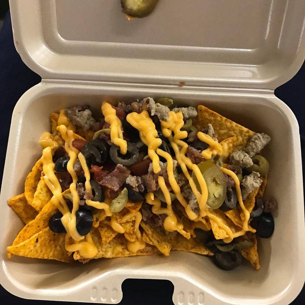 L's SPORTS BAR BRICKS