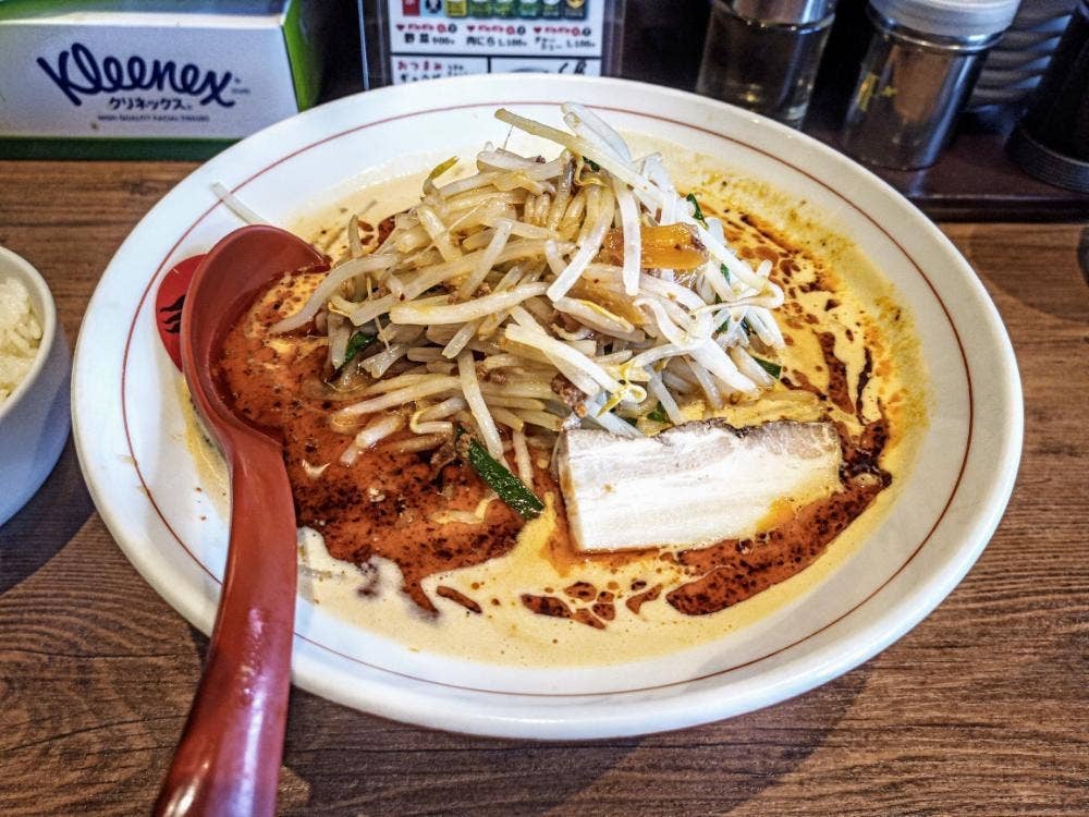 ボウボウラーメン とみ