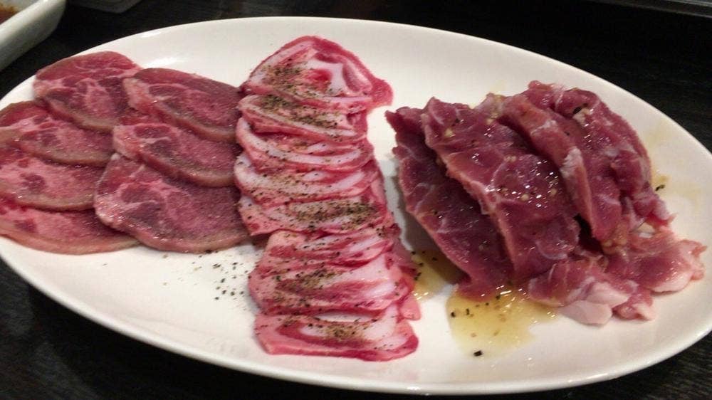 網焼きホルモン 暴豚