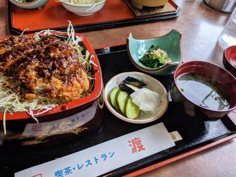 レストラン 渡