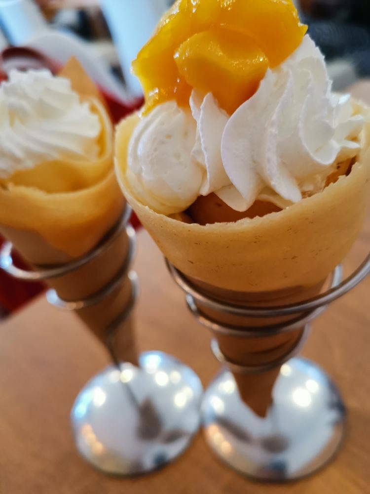 マゼンタース カフェ