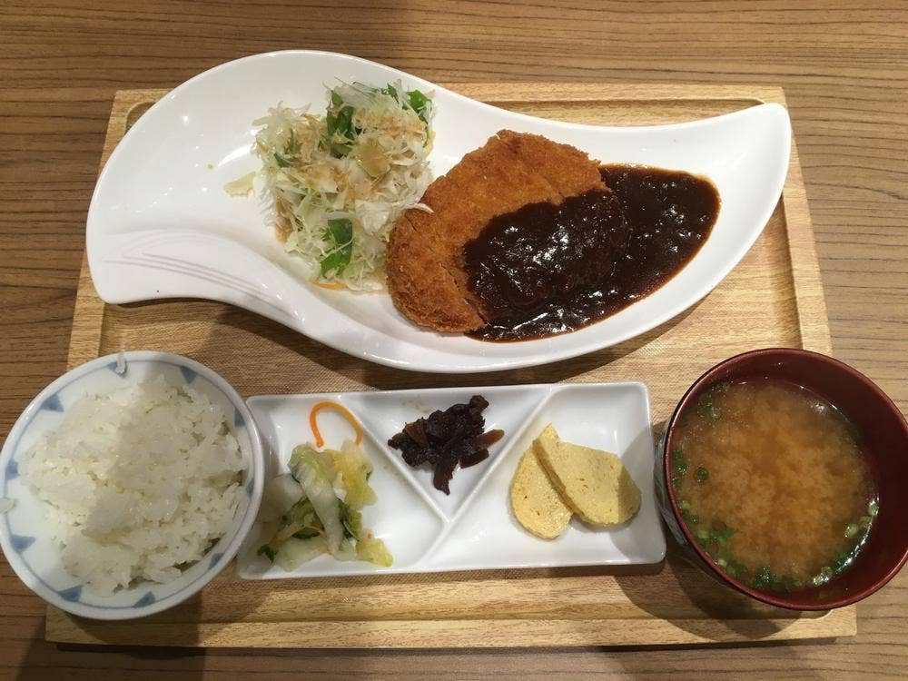 炙り牛たん 万 イオンモール新潟南店