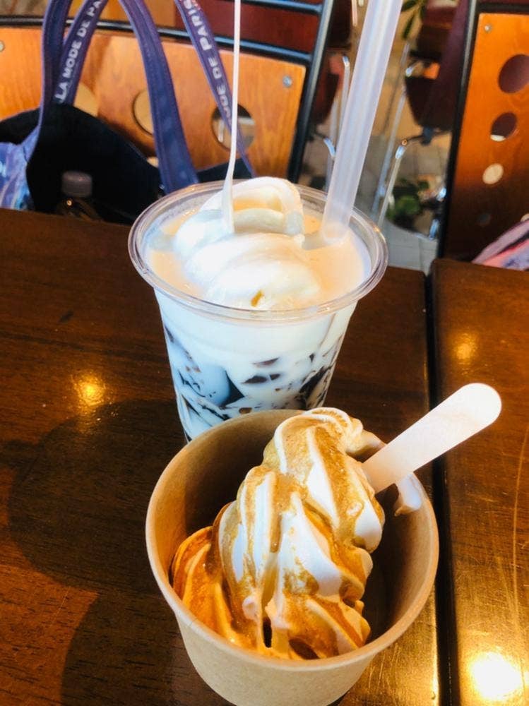 UNMIXed SOFTSERVE ICECREAM