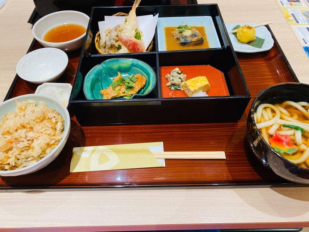 家族亭 ならファミリー店