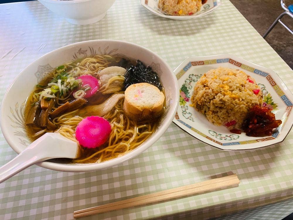 まるまん食堂
