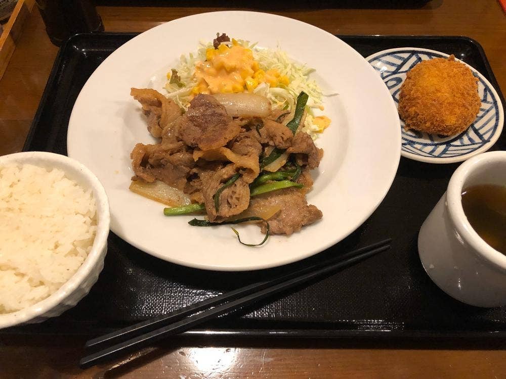 とん 新宿三井ビル店